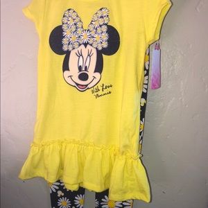 BNWT- “With Love Minnie” legging & top set.🌼